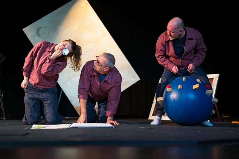 Scènebeeld NEKANDINSKIE © Senne Van Loock